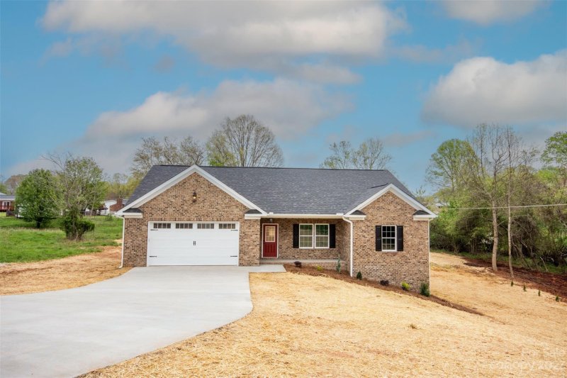 Property image 2 at 149 Postell Drive, Statesville, NC 28625