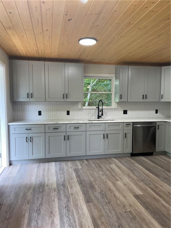 Property image 4 at 140 Laurel Drive, Elk Park, NC 28622