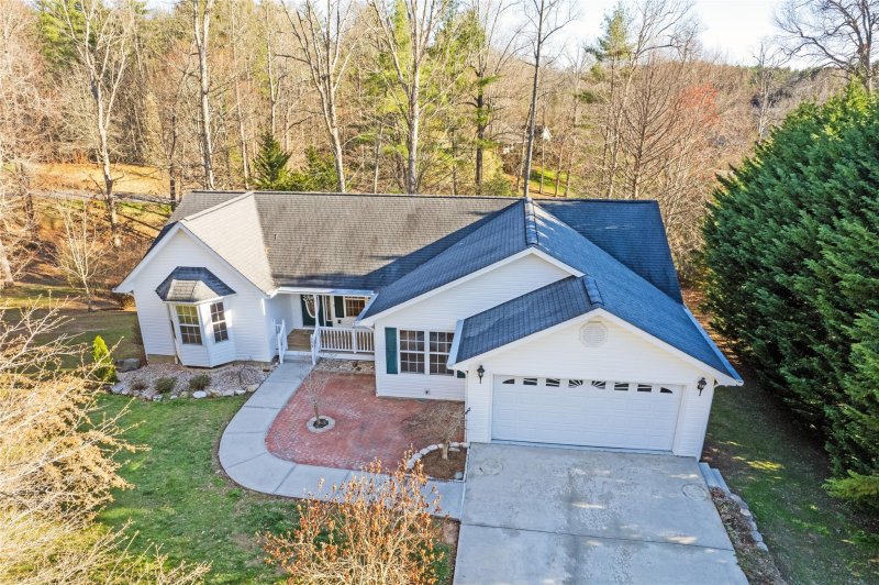 Property image 4 at 559 Brook Knoll Circle, Weaverville, NC 28787