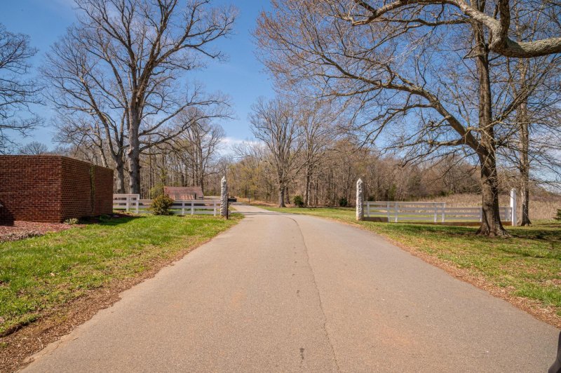 Property image 3 at 19 Cline Farm Road, Lincolnton, NC 28092