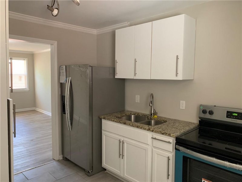 Property image 3 at 2717 Columbus Circle, Charlotte, NC 28208