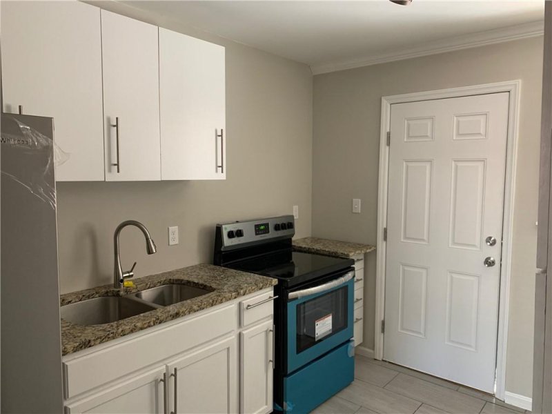 Property image 4 at 2717 Columbus Circle, Charlotte, NC 28208