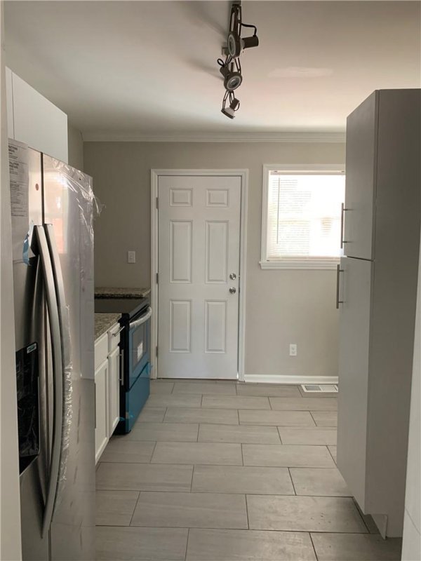 Property image 5 at 2717 Columbus Circle, Charlotte, NC 28208