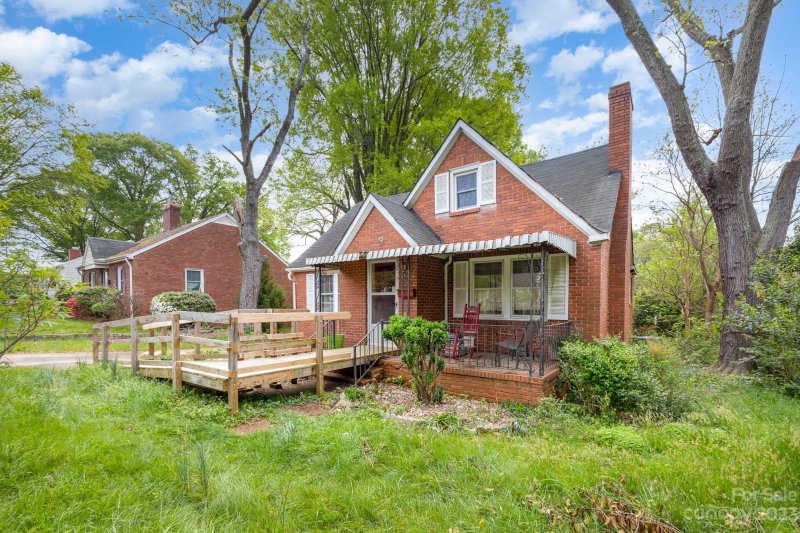 Property image 2 at 1241 Bethel Road, Charlotte, NC 28208