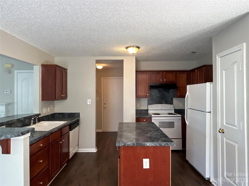 Property image 5 at 1601 Elk Creek Court, Charlotte, NC 28214