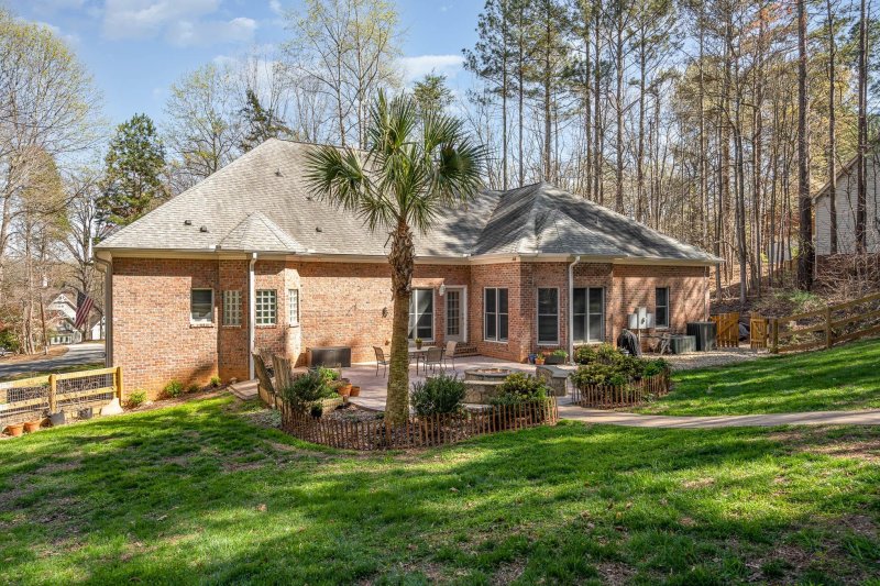 Property image 3 at 319 Beaten Path Road, Mooresville, NC 28117