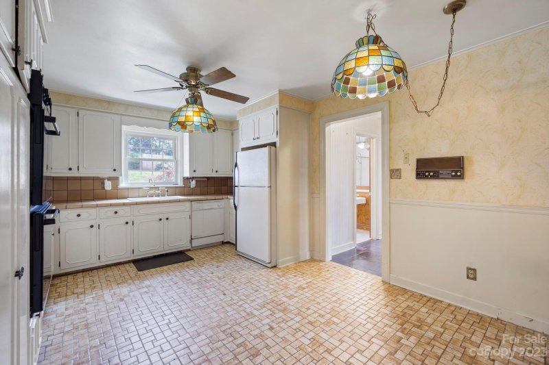 Property image 4 at 536 Shiloh Church Road, Hickory, NC 28601