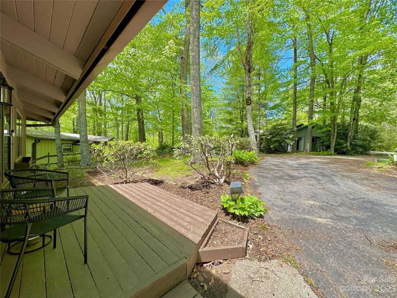 Property image 3 at 154 Lady Slipper Loop, Newland, NC 28657