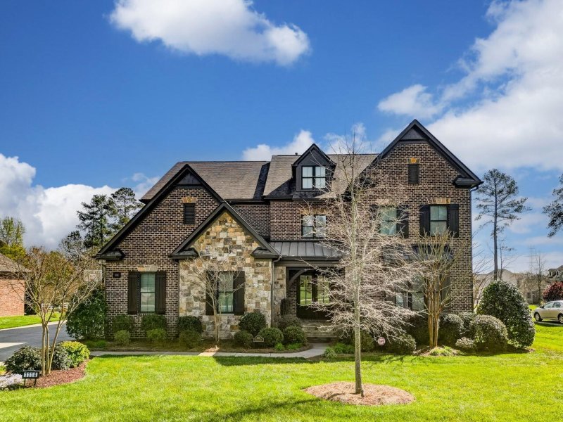 1114 Rosecliff Drive