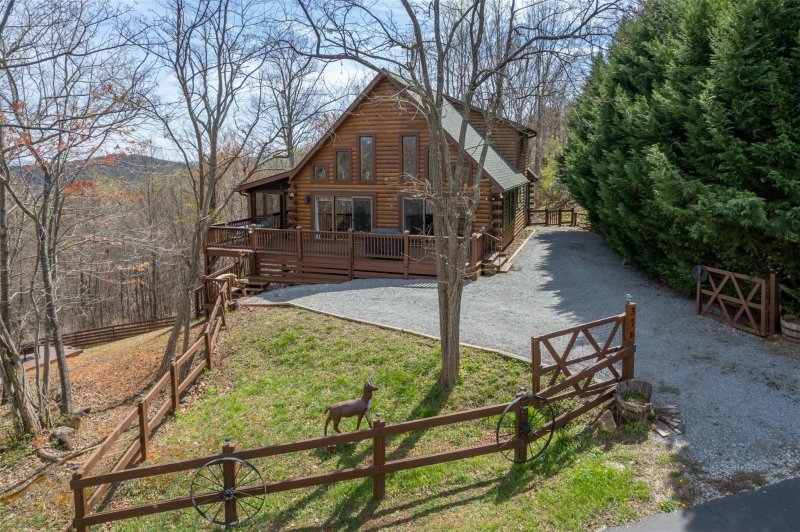 Property image 3 at 376 Tahawus Drive, Bostic, NC 28018