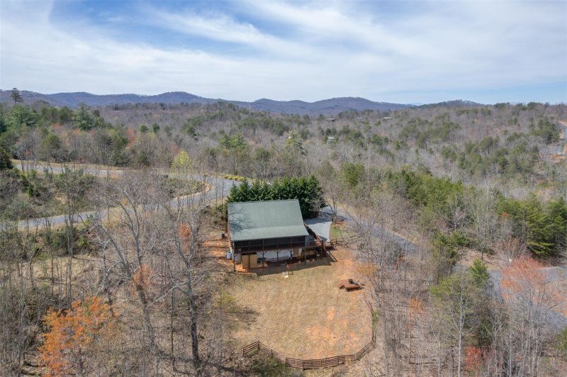 Property image 5 at 376 Tahawus Drive, Bostic, NC 28018