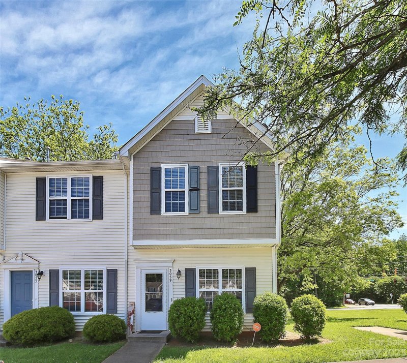 3059 Nevin Place Drive