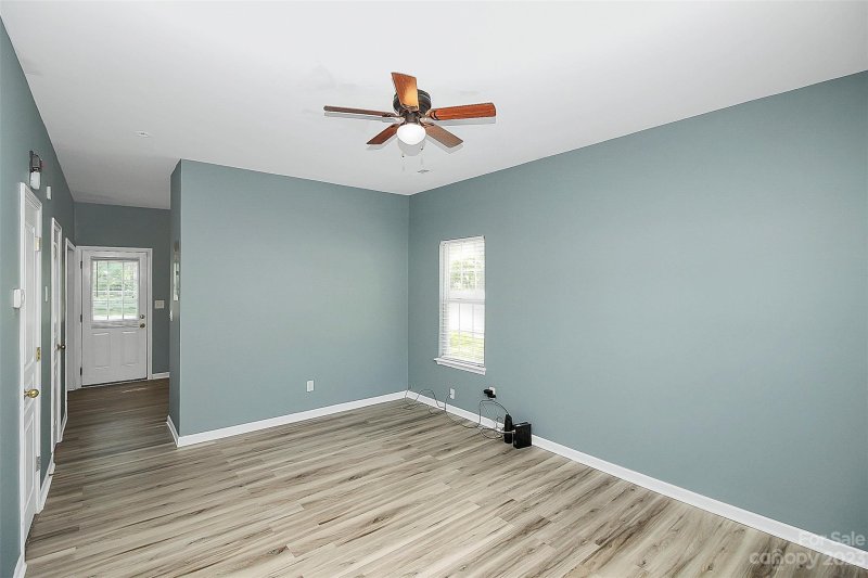 Property image 3 at 3059 Nevin Place Drive, Charlotte, NC 28269