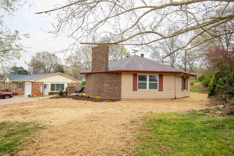 Property image 4 at 2414 Wilmont Drive, Gastonia, NC 28054