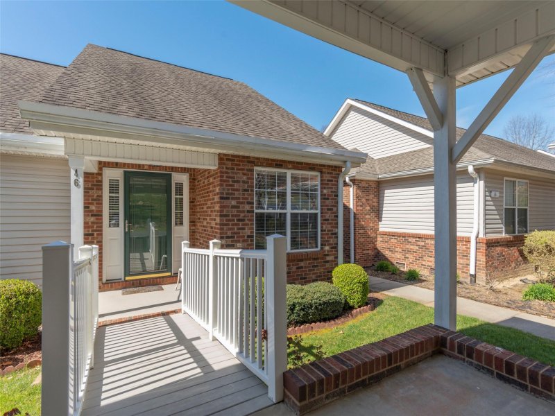 Property image 2 at 46 S Creekside Court, Hendersonville, NC 28791