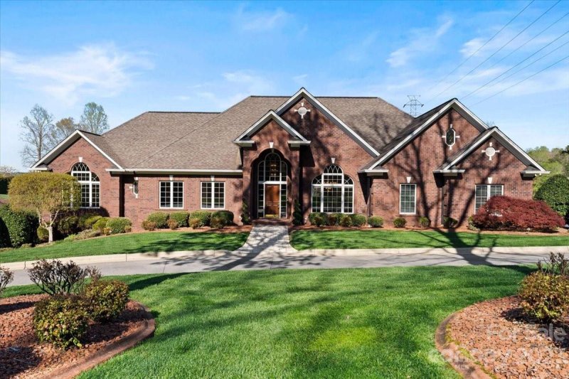 Property image 3 at 6740 Waterfront Drive, Hickory, NC 28601