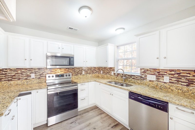 Property image 4 at 8615 Treyburn Drive, Charlotte, NC 28216