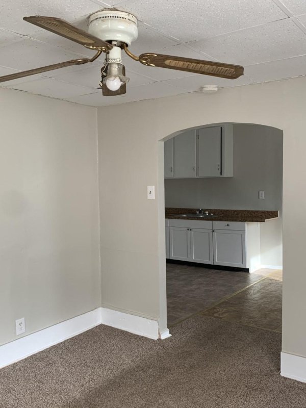 Property image 2 at 105 S Inman Avenue, Bessemer City, NC 28016