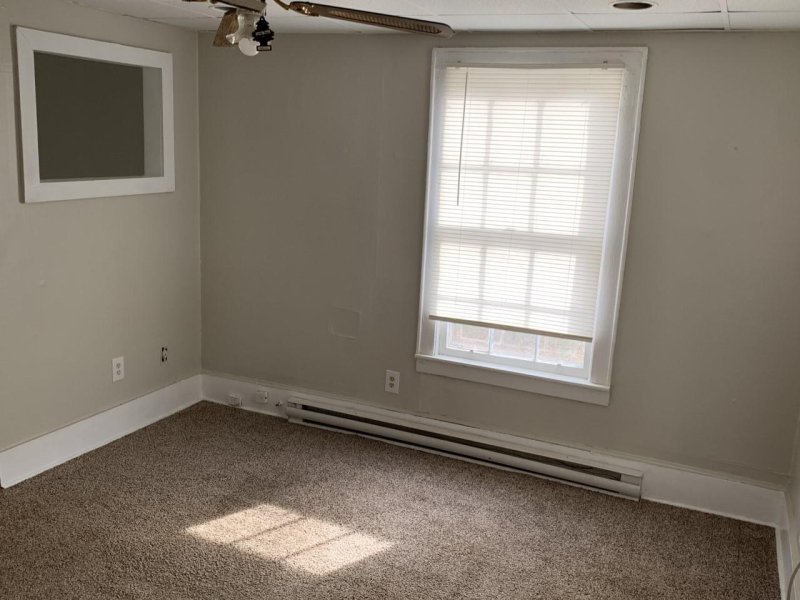 Property image 3 at 105 S Inman Avenue, Bessemer City, NC 28016