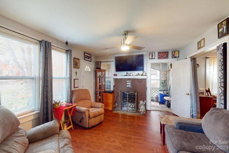 Property image 3 at 452 Willowbrook Avenue, Rock Hill, SC 29730