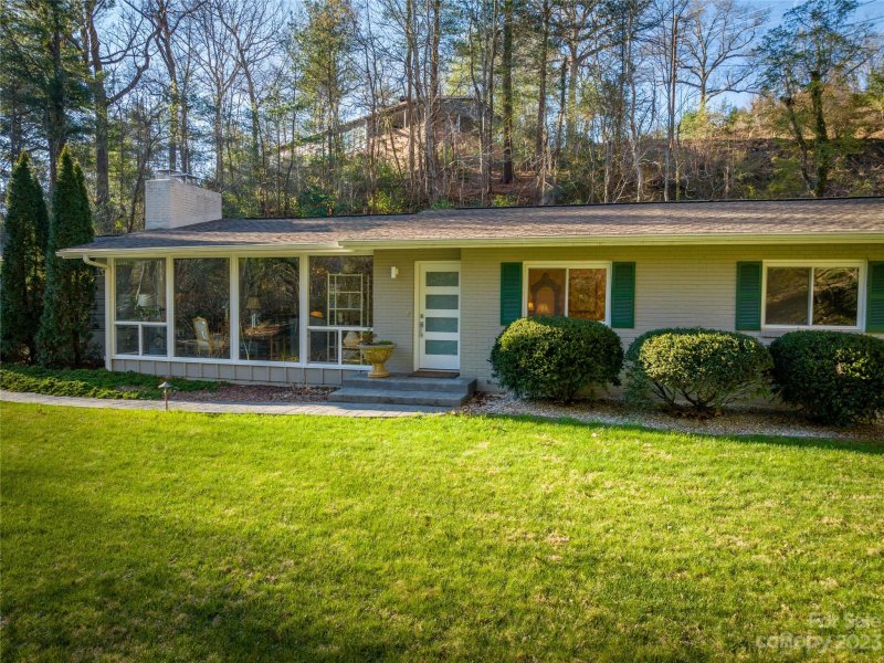 Property image 2 at 10 Brookwood Road, Asheville, NC 28804