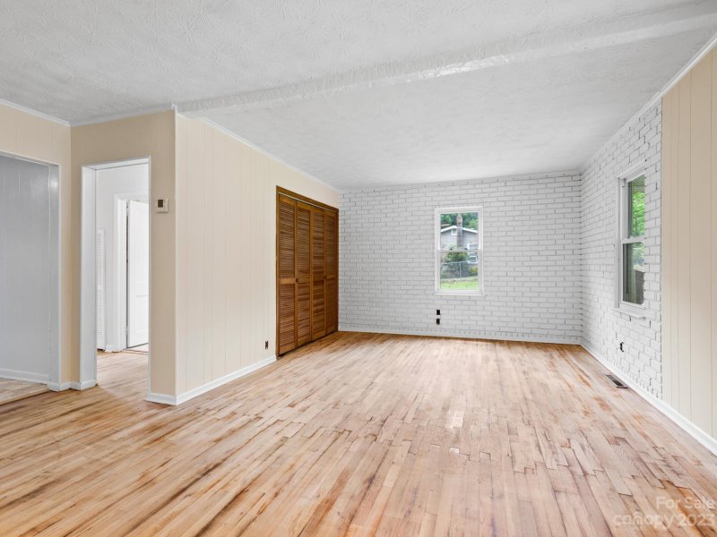 Property image 5 at 44 Cherokee Road, Asheville, NC 28806