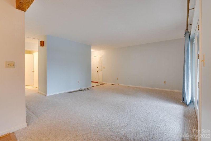 Property image 4 at 65 Maxine Lane, Hendersonville, NC 28739