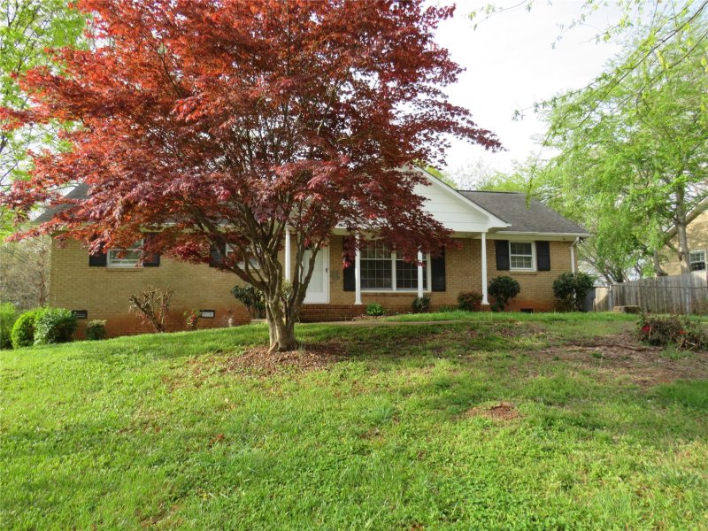 Property image 2 at 1037 Mclaughlin Drive, Charlotte, NC 28212