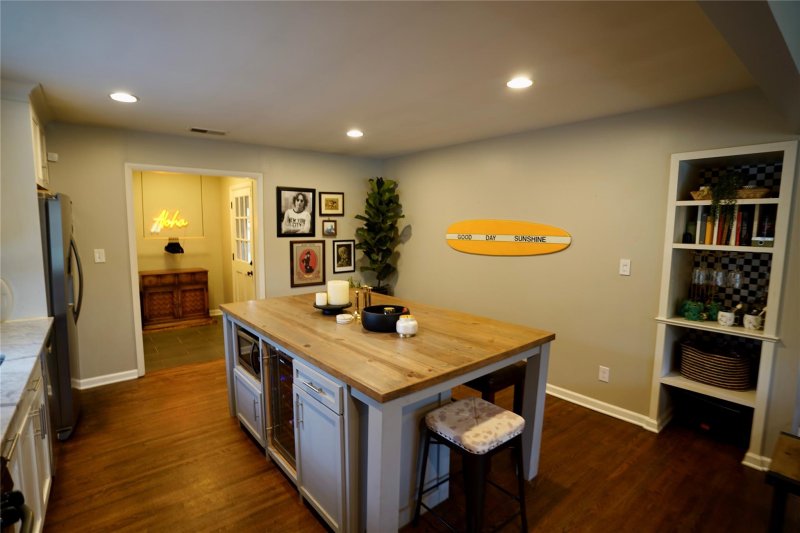 Property image 2 at 2716 Shamrock Drive, Charlotte, NC 28205