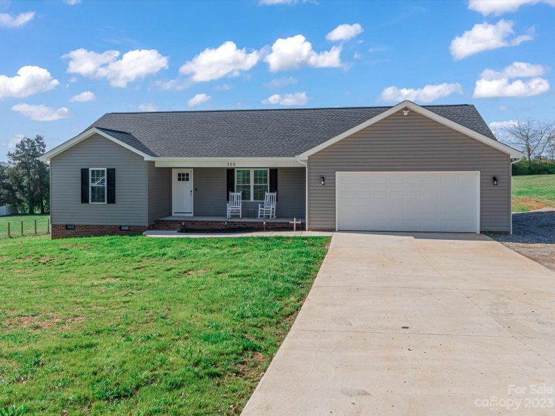 154 Stable Brook Lane