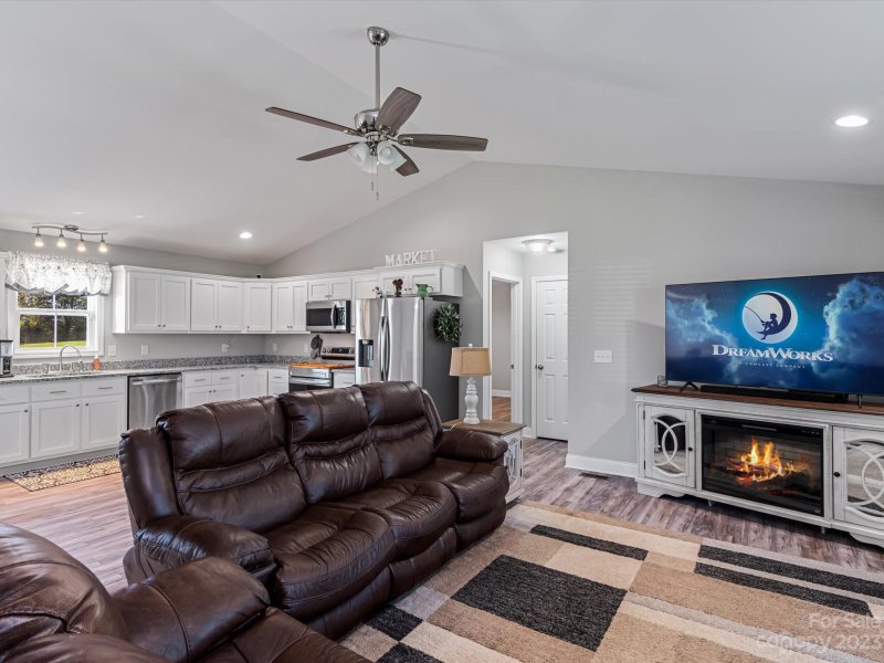 Property image 4 at 154 Stable Brook Lane, Taylorsville, NC 28681