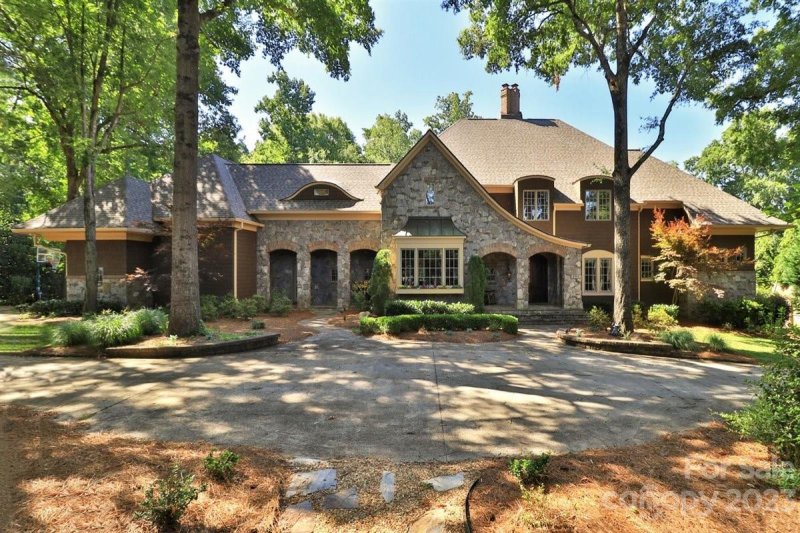 Property image 2 at 6239 Sharon Hills Road, Charlotte, NC 28210