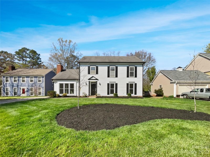 5324 Bellflower Lane