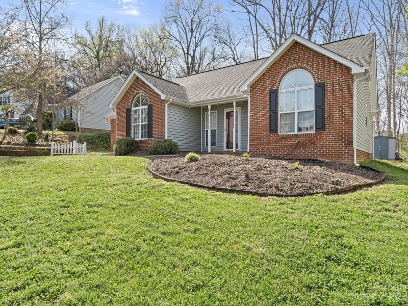 Property image 2 at 3332 Whitebridge Lane, Charlotte, NC 28262