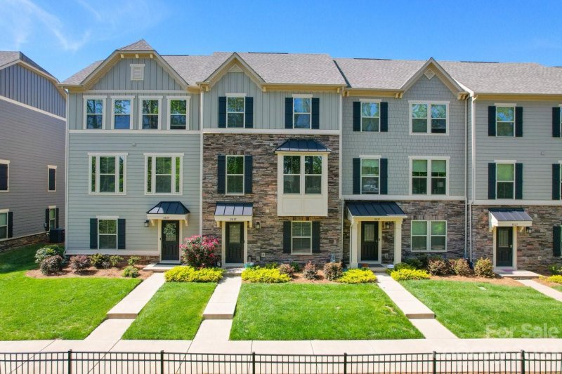 3035 Salix Bend Drive