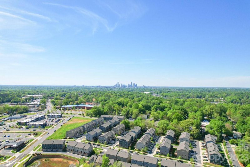 Property image 3 at 3035 Salix Bend Drive, Charlotte, NC 28205