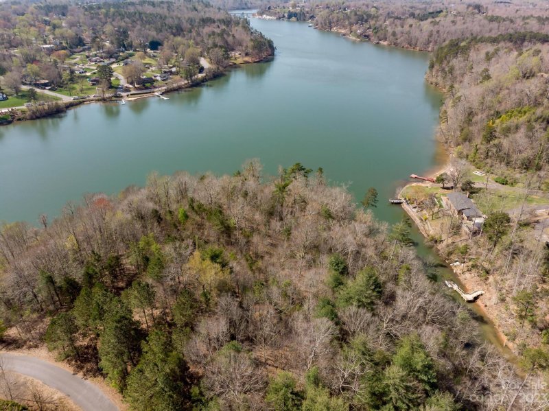 Property image 3 at 5689 Crown Terrace, Hickory, NC 28601