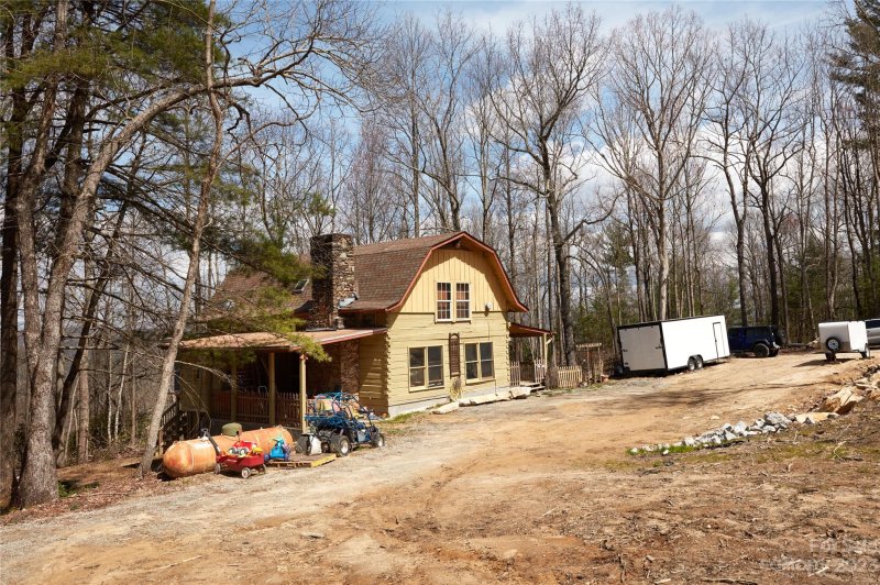 Property image 3 at 39 Finch Lane, Zirconia, NC 28790