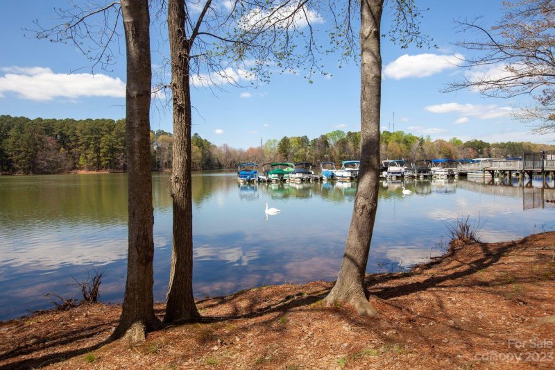 Property image 3 at 298 Bridges Farm Road, Mooresville, NC 28115