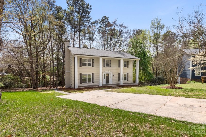 Property image 2 at 8124 Red Cap Lane, Charlotte, NC 28270