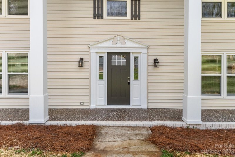 Property image 3 at 8124 Red Cap Lane, Charlotte, NC 28270