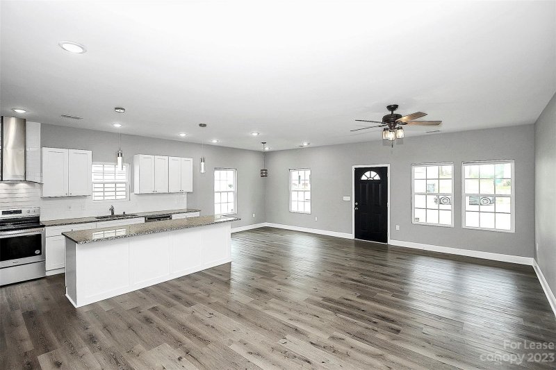 Property image 4 at 631 Stillgreen Lane, Charlotte, NC 28214