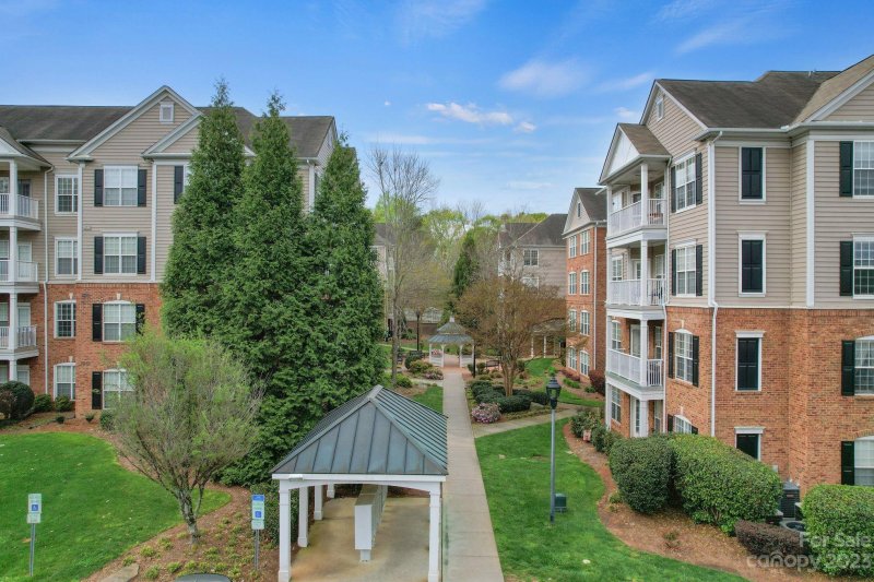 Property image 2 at 3264 Margellina Drive, Charlotte, NC 28210