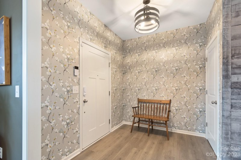 Property image 3 at 9112 Colwick Hill Lane, Charlotte, NC 28215