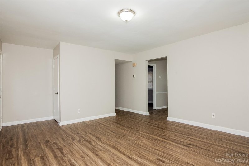 Property image 4 at 800 Milan Road, Charlotte, NC 28216