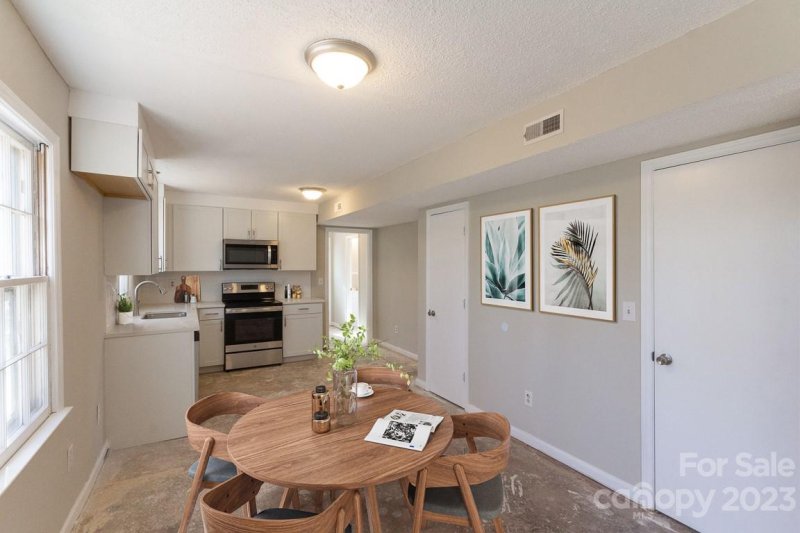 Property image 4 at 5305 Wakeley Court, Charlotte, NC 28208