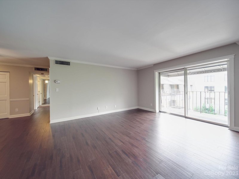 Property image 5 at 1323 Queens Road, Charlotte, NC 28207