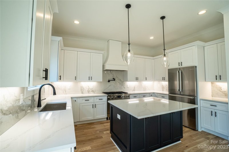 Property image 3 at 1412 Downs Avenue, Charlotte, NC 28205