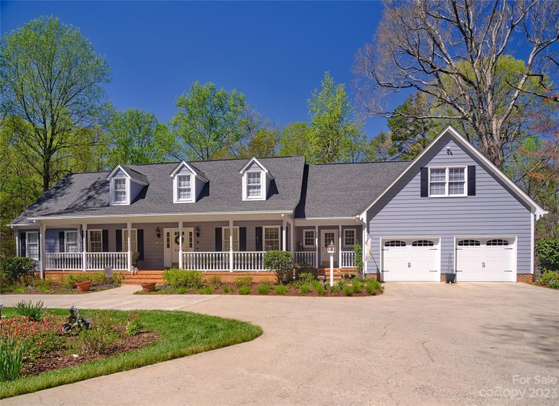 Property image 2 at 3408 Thoroughbred Court, Gastonia, NC 28056