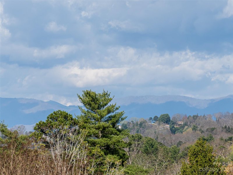 Property image 2 at 129 Beaver Ridge Road, Asheville, NC 28804